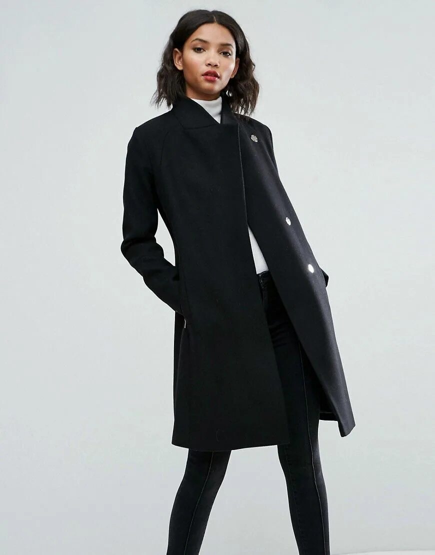 Женское пальто с воротником купить. Пальто HM 193097 черное женское с воротником стойкой. Пальто со стойкой воротником женское. Пальто черное женское классическое.