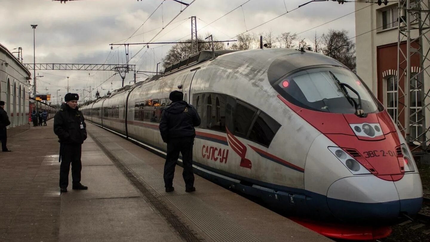 Сапсан Москва Санкт-Петербург. Сапсан поезд. Сапсан Москва Питер. Сапсан Тверь Москва.