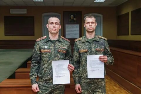 27 военнослужащих