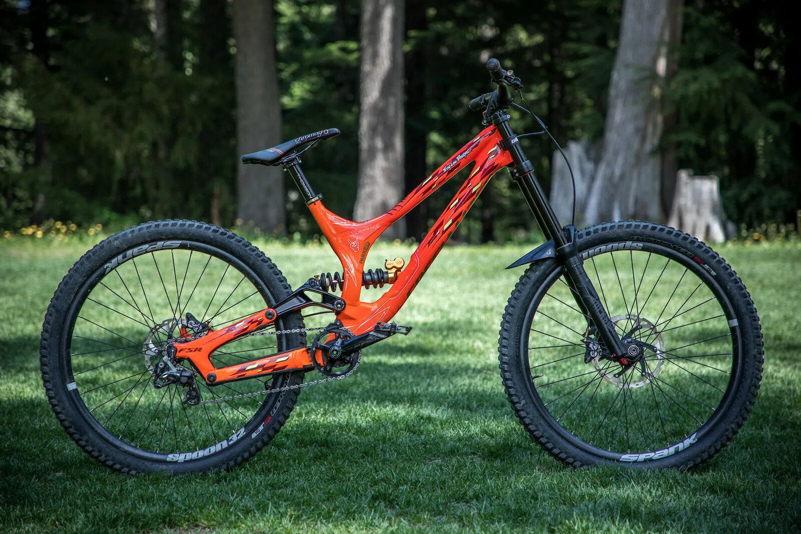 Specialized demo 8. Велосипед specialized Demo 8. Specialized Demo 8 2020. Спешелайзед демо 8. Спешелайзед двухподвес МТБ.