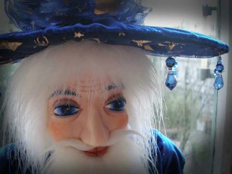 Молодежный театр домовой. Сказочник фото. Sweet dreams puppetmaster. Кукольник сказочник. Puppet dreams.