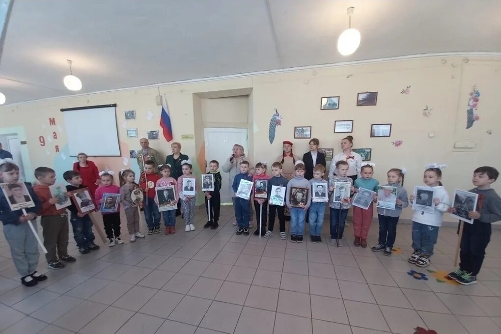 Мероприятие Знамя Победы в школе. Школа 12 Бессмертный полк. Бессмертный полк школа 2097. Новости школы фото мероприятия. Школа 16 серпухов