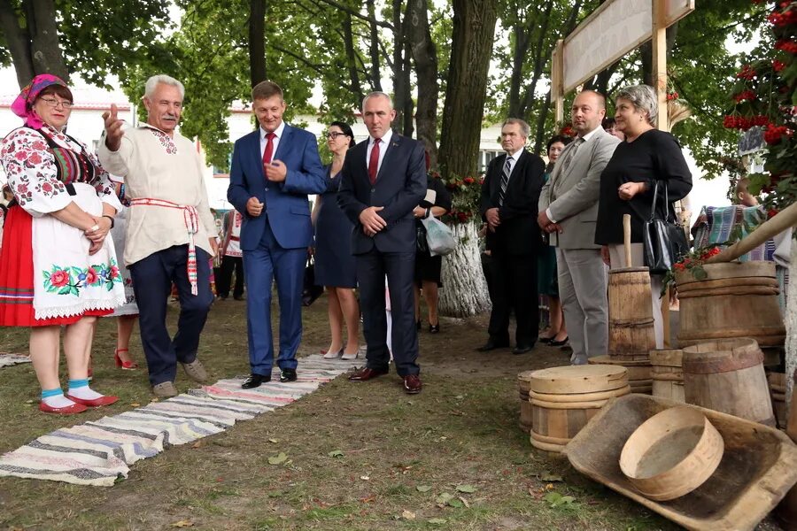 Погода в лельчицах на месяц. Лельчицы. Лельчицы Беларусь. Население города Лельчицы.