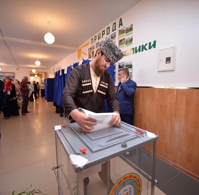 Выборы президента в Чечне. Выборы Ичкерия. Чеченцы на выборах. Выборы в Чечне фото.