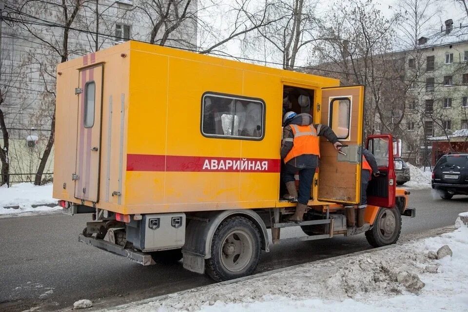 Аварийная новгородской области. Аварийная служба тепловых сетей машина. Аварийная служба теплосети. Аварийные службы теплоснабжения. Аварийно восстановительная машина для аварийной службы.