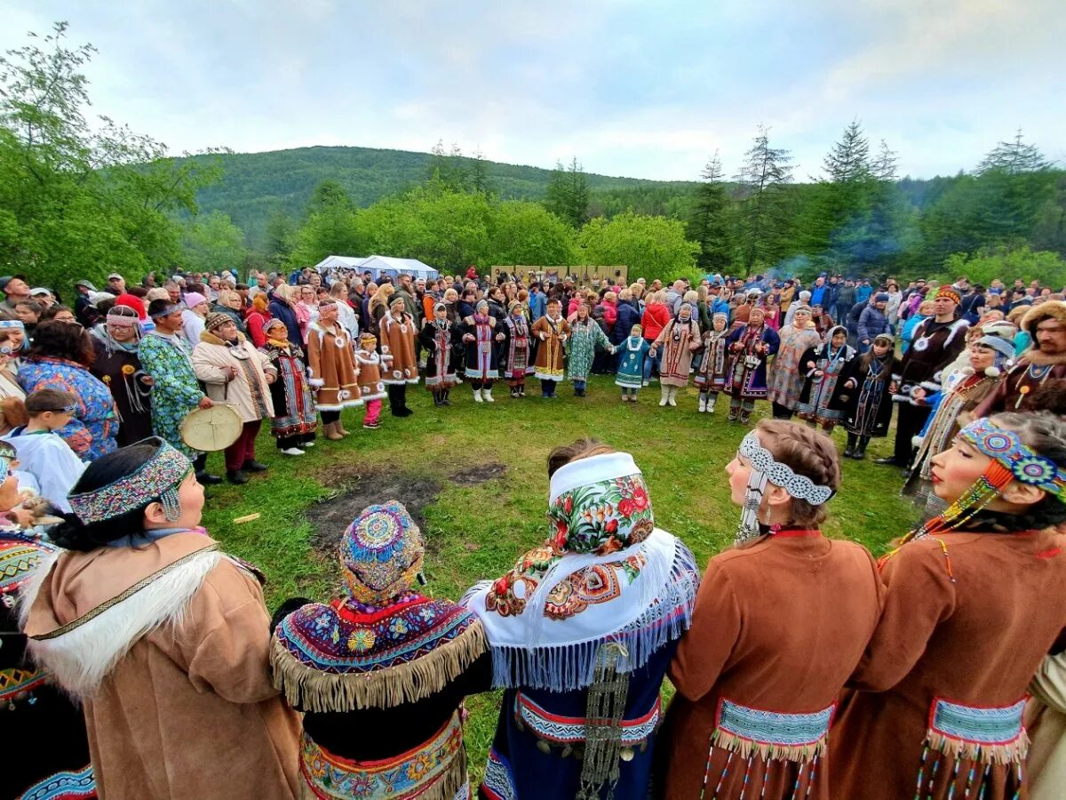 Вурна хатл праздник. Традиционные праздники в японии. Сино одори. Традиции народов. Праздник любви танабата япония.