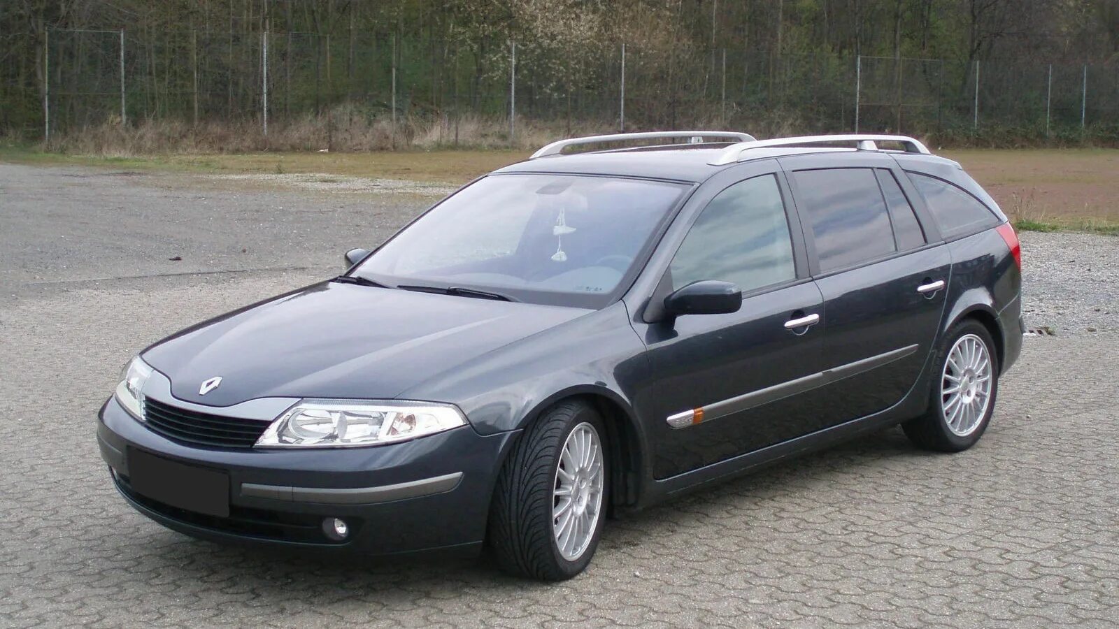 Купить renault laguna 2. Рено Лагуна 2 универсал. Рено Лагуна универсал 2003. Рено Лагуна 2 Рестайлинг. Рено Лагуна универсал 2002.