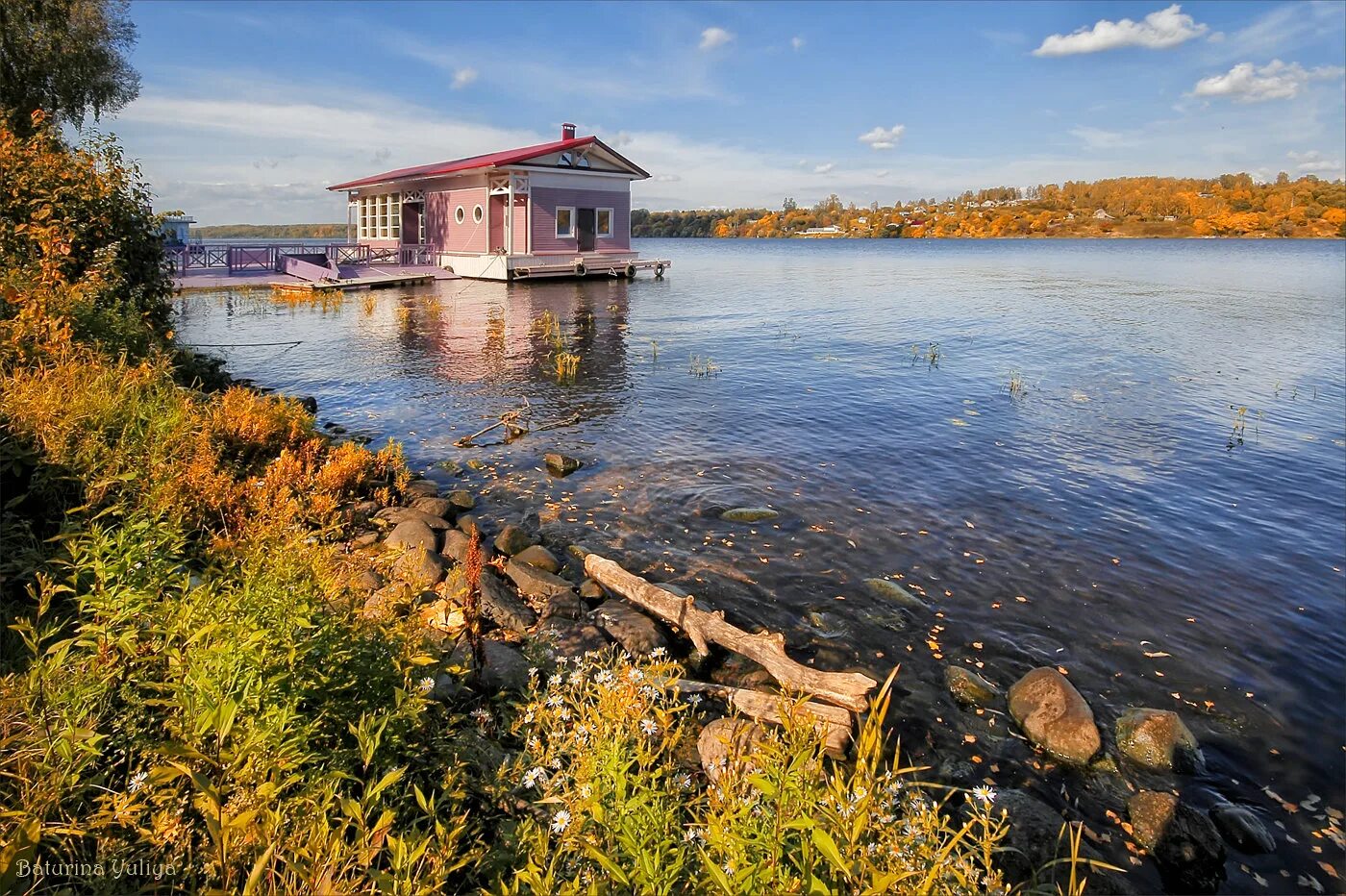 Волжский Плес. Провинция на Плесе. Плес дебаркадер фото. Плес летом.