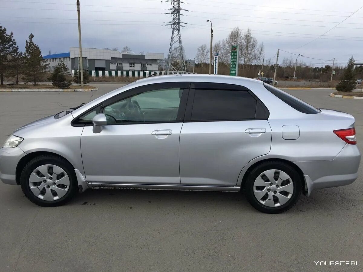 Купить хонда ария. Honda Fit Aria 2012. Е1-1 запчасть Хонда фит Ария. Honda Fit Aria r15. Honda Fit Aria r16.