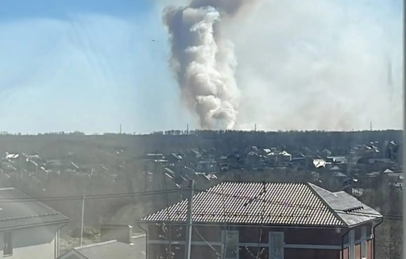 Пожар в казанском танковом. Пожар в танковом училище Казань. Пожары и взрывы.