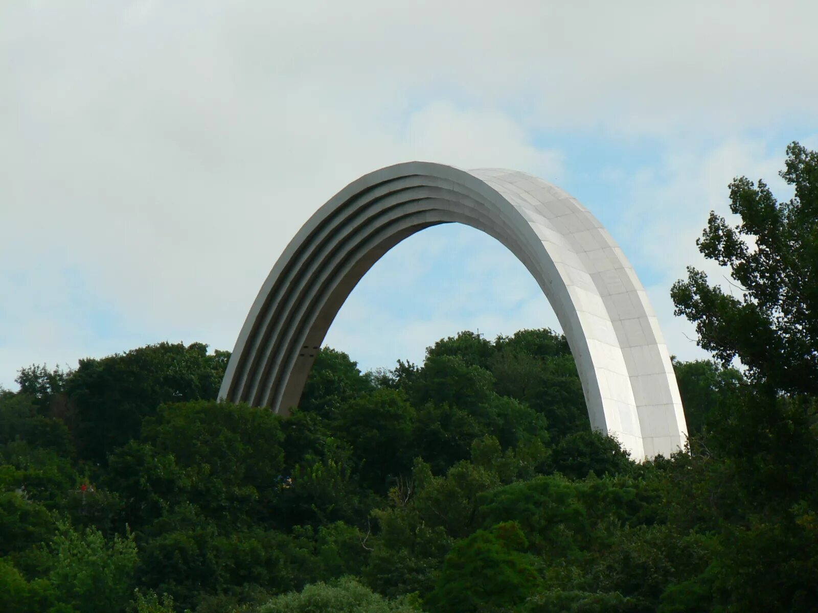 E arch