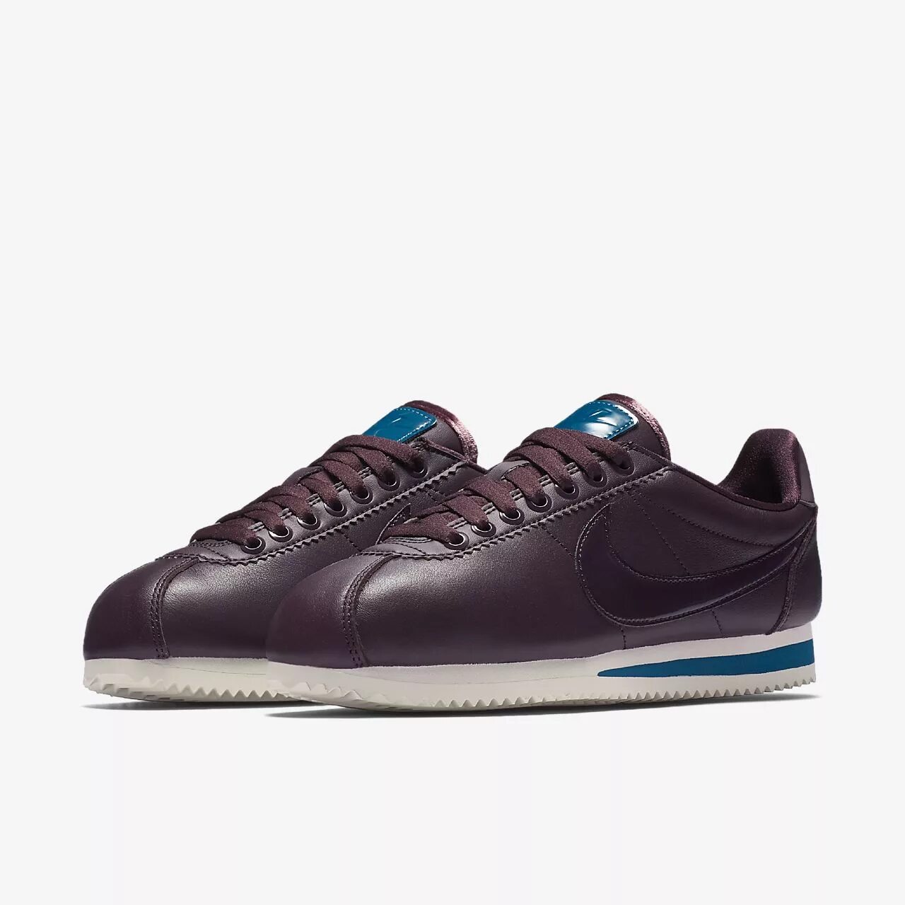 Wmns Classic Cortez se. Wmns Nike Classic Cortez Nocturne Port Wine. Nike Cortez Premium фиолетовые. Nike Classic Cortez Nocturne Port Wine. Premium leather