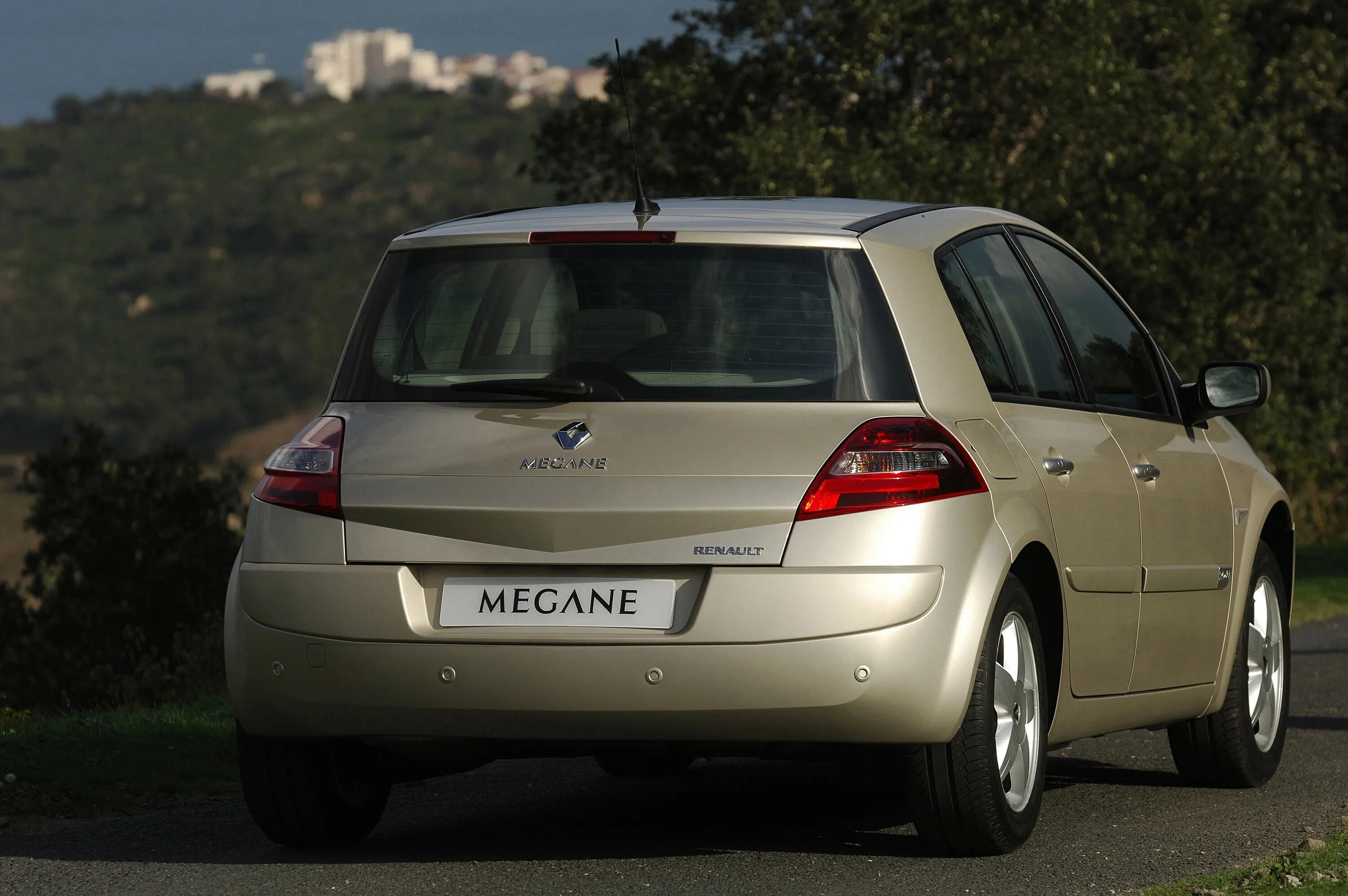 Куплю renault megane 2. Рено Меган 2 хэтчбек. Renault Megane 2 хэтчбек 2008. Renault Megane 2006 хэтчбек. Рено Меган 2 хэтчбек 2006.