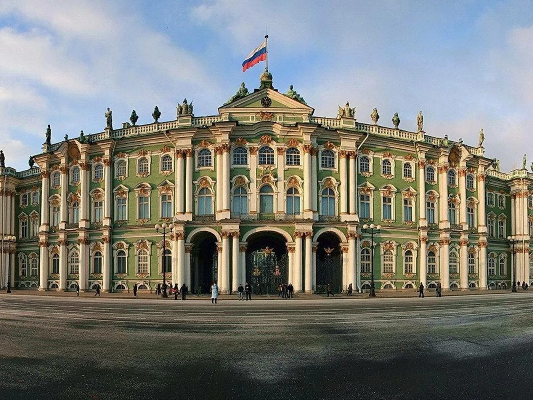 Музей Эрмитаж в Санкт-Петербурге. Санкт-Петербург Эрмитаж зимний дворец. Эрмитаж зимний дворец. Зимний дворец Петра i Эрмитаж.