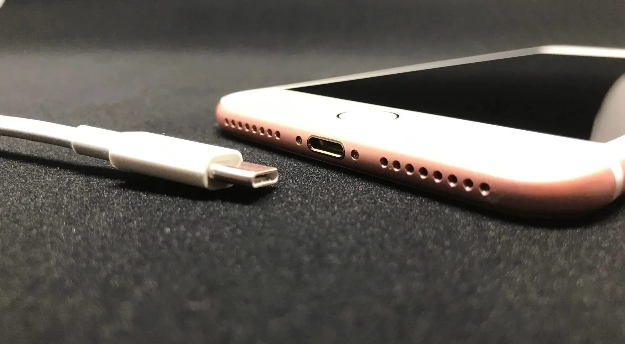 Айфон 11 гнездо зарядки. Iphone 15 USB C. Айфон 15 с USB C разъемом. Iphone 12 USB C. Айфон с юсб тайп си.