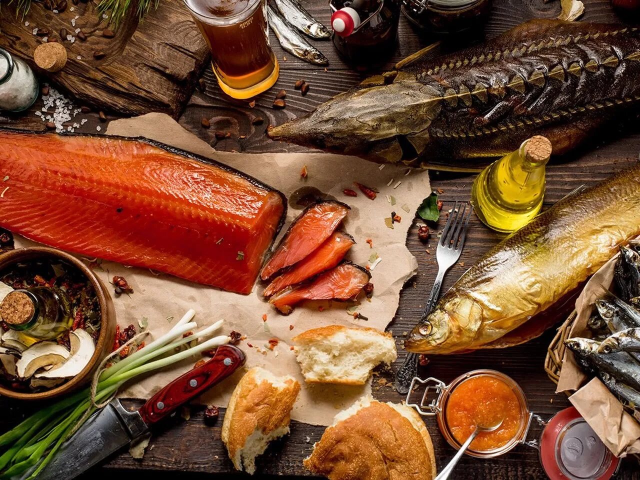 Таежные деликатесы. Медвежья лавка домодедово. Вкусная копченая рыба. Таежные деликатесы. Рыба соленая копченая.