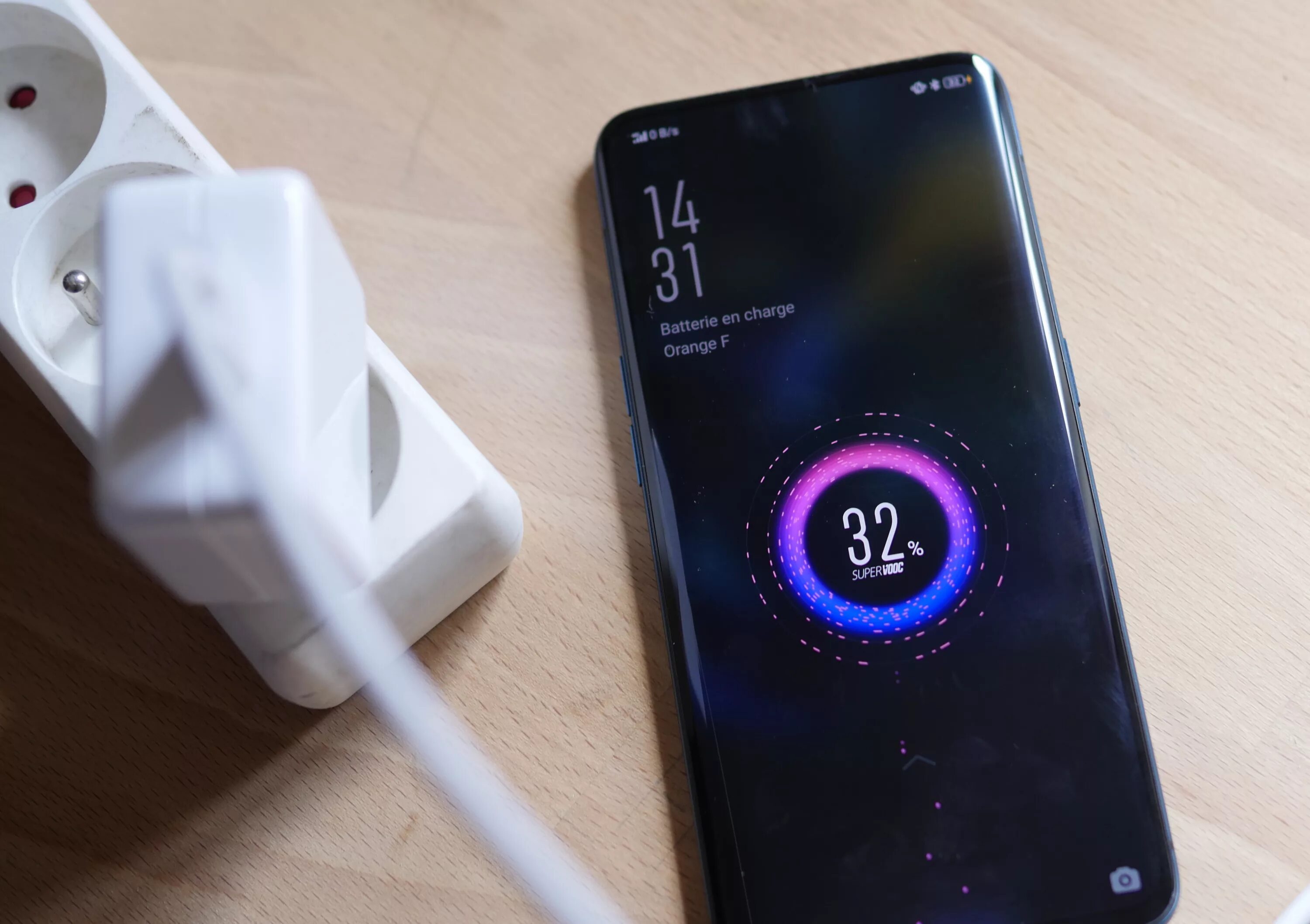 Mi turbo charge xiaomi. Реверсивная беспроводная зарядка xiaomi. Xiaomi mi charge turbo. Зарядка для poco x3 nfc. Xiaomi turbo charge.