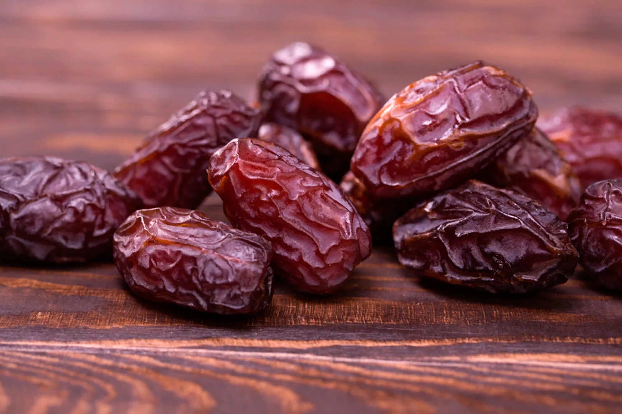 Dates picture. Финики Medjool Sogdiana. Королевский сорт финики Алжира. Финики Каспиан.