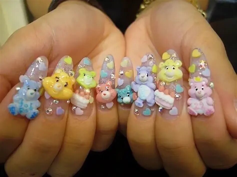 Идеи маникюра с фигурками Esta cuenta de Instagram comparte los diseños de uñas más locos que verás en Int