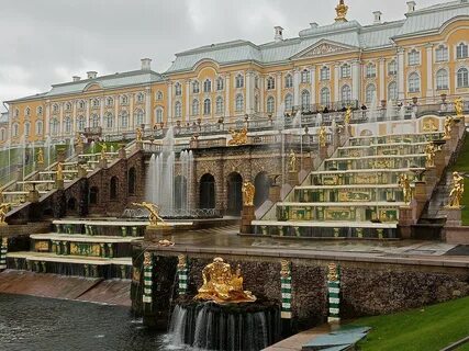 Нижний парк и большой дворец