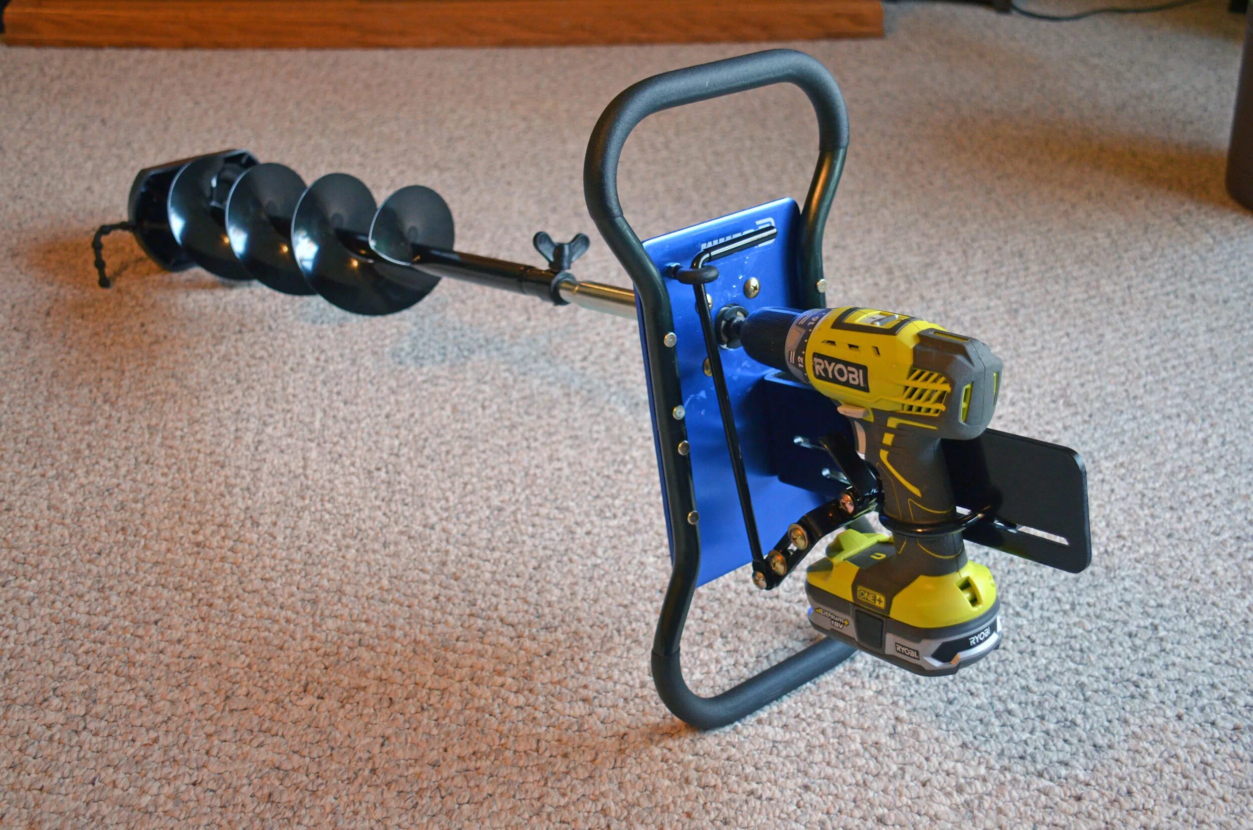 Шуруповерт для ледобура хелиос. Электрический ледобур ion power auger 8&quot;/200мм. платформа под шуруповёрт clam. clam ice auger/cordless drill review. платформа clam под шуруповёрт для ледобура.