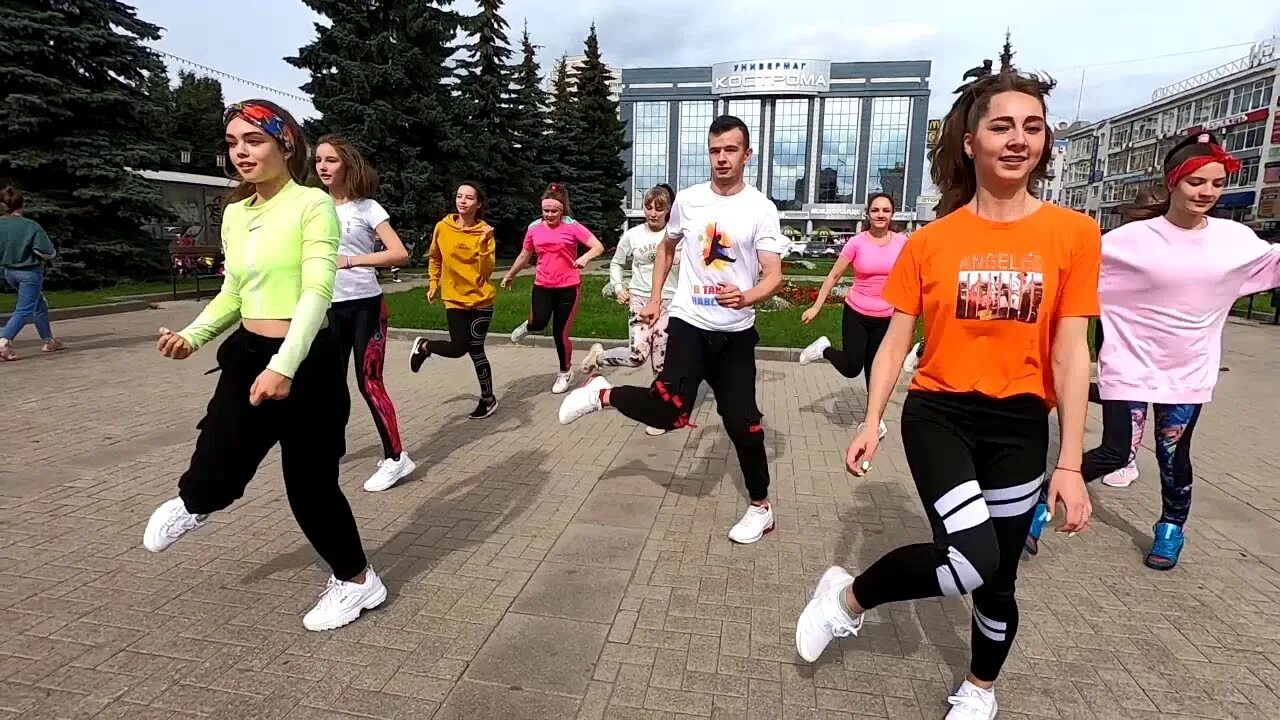 Шаффл танцы дети. Дети танцуют шафл. Дети танцуют шафл. Дети танцуют шаффл. Шафл танец дети.