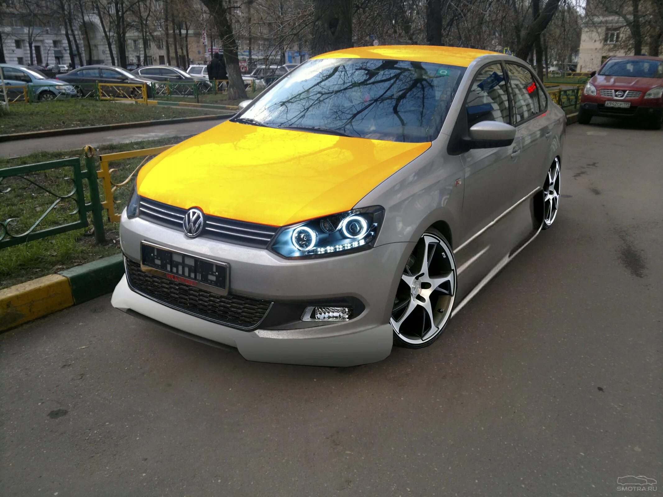 Extra tuning. Тюнингованный Фольксваген поло седан. Тюнингованный Volkswagen Polo sedan. Тюнинговфе фольстафен Полло. Volkswagen Polo sedan Tuning.