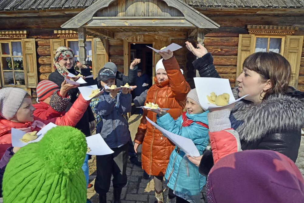 Праздник сороки жаворонки что за праздник. Кокурки Тарханы. Обряд Жаворонки. Жаворонки праздник. Сороки праздник.