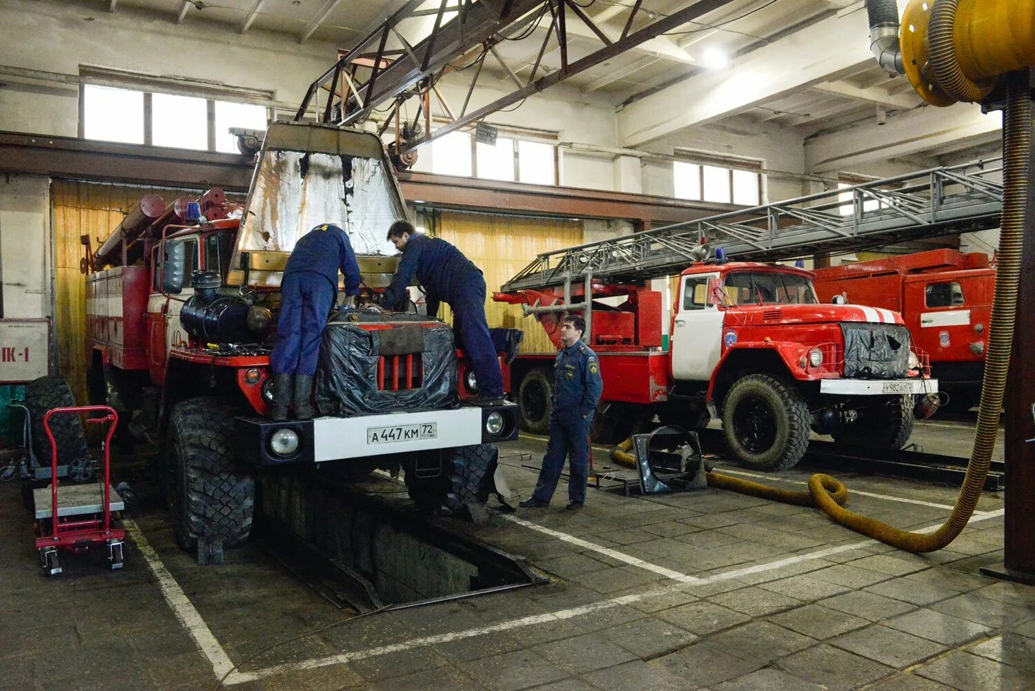 Организация работы пожарной техники. Техническое обслуживание пожарных автомобилей. Ремонт пожарных автомобилей. Пожарная техника и оборудование. ПТВ пожарного автомобиля.