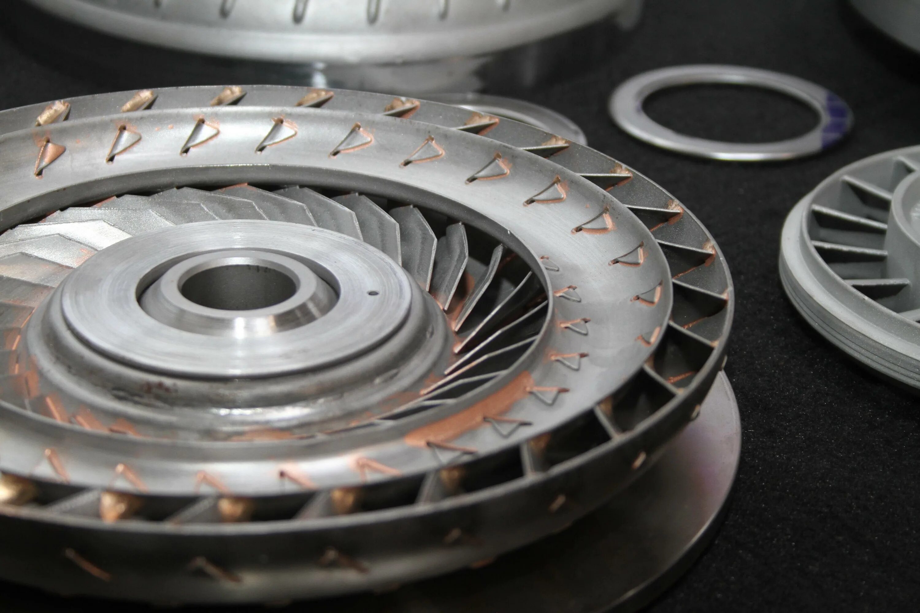 Бублик в разрезе. Гидротрансформатор 07c. Бублик гидротрансформатор акпп. Бублик в разрезе. Гидротрансформатор акпп cvt.