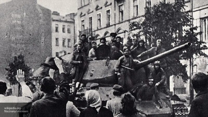 В какой операции освободили варшаву. Освобождение Варшавы 1944. 17 Января – освобождение столицы Польши Варшавы.. Висло-Одерская операция освобождение Варшавы. Штурм Варшавы 1945.