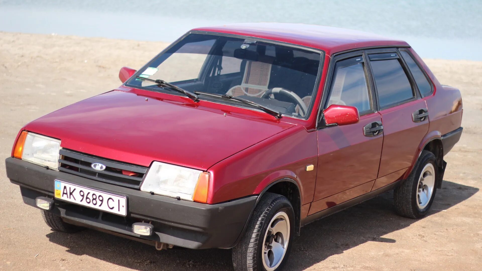 Ваз 21099 заводской. Выпуск ваз 21099. Ваз 21099 новая. Ваз 21099 2004. Ваз-21099 седан серебристый.