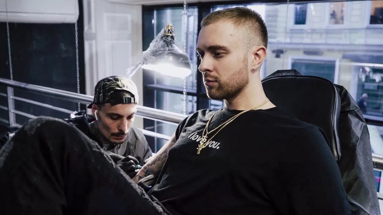 13 by timati. Тату салон пятигорск. Black star парикмахерская. Барбершоп тимати 13. Тату салон 13.