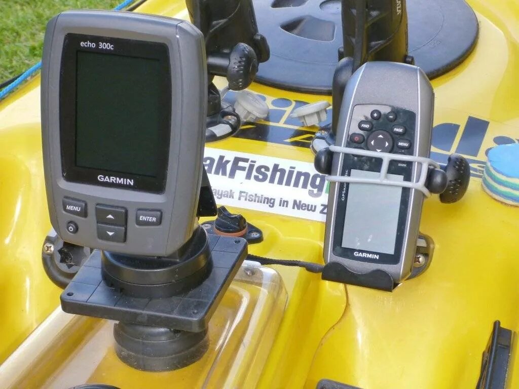 Гармин эхо. Garmin Echo 300c. Эхолот Гармин Эхо 300. Эхолот Garmin Echo 250 Fishfinder. Garmin Echo 150.