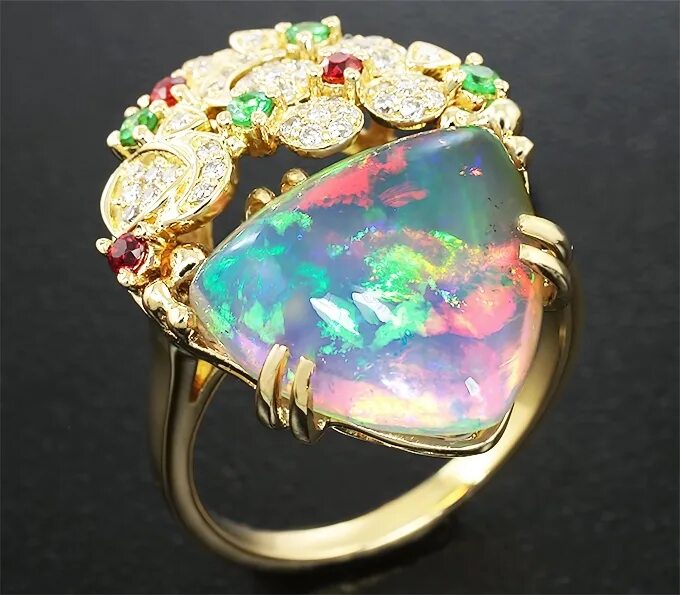 Кольцо Велес с опалом. Золотое кольцо с эфиопским опалом. Золотое кольцо с опалом и бриллиантами. Кольцо Рубин опалы бриллианты.