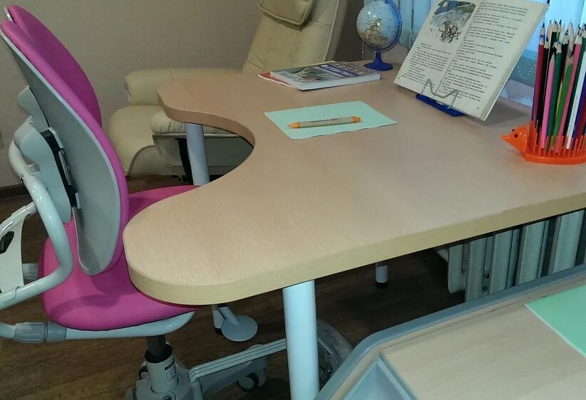 Парта трансформер рк-900. Рк 134 стол. Рк-900, стол. Ортопедический письменный стол. Кресло comf pro match.