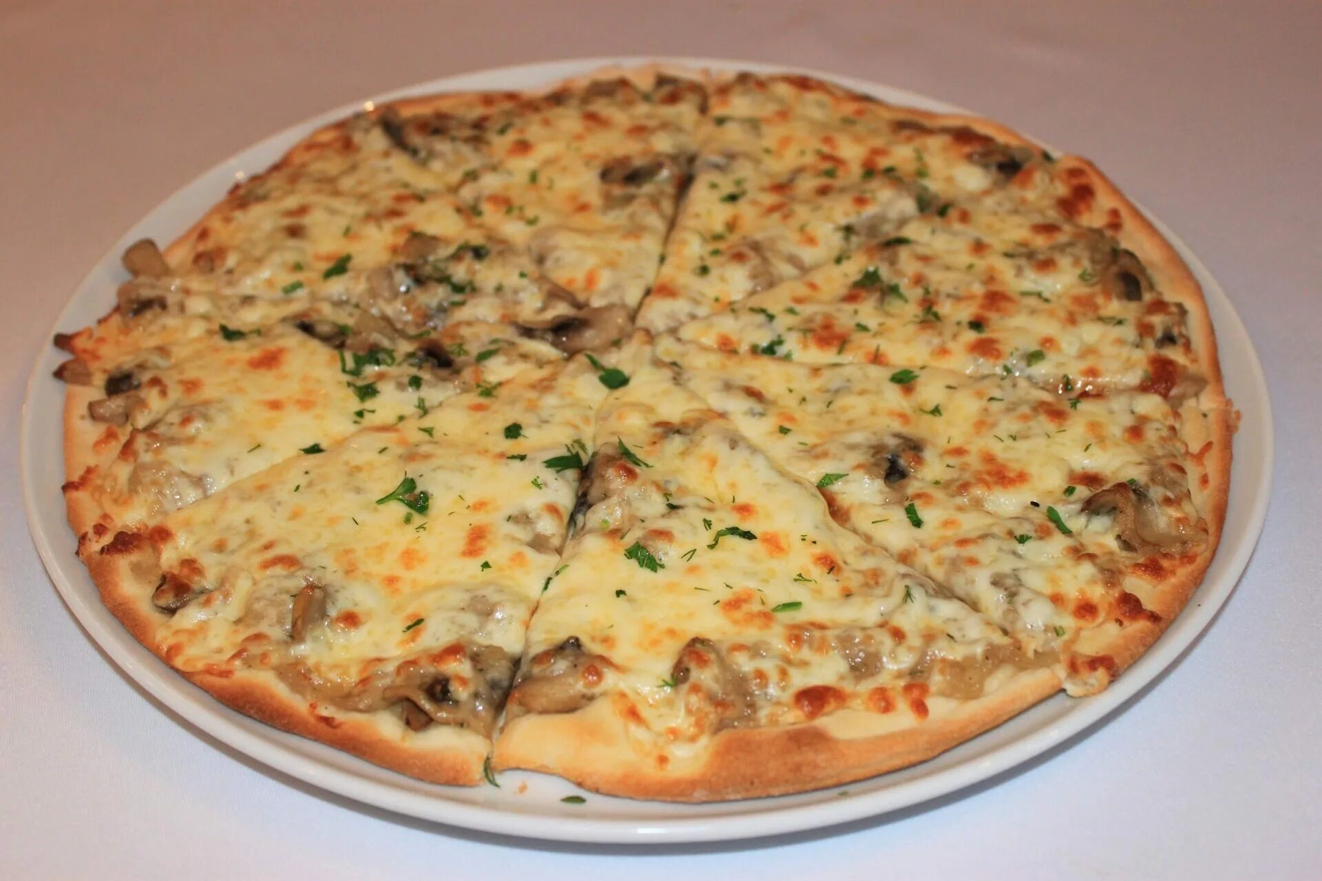 пицца жульен. пицца жульен с курицей рецепт. неаполитанская пицца 30 см:. грибная пицца джульетта. пицца жульен с грибами.