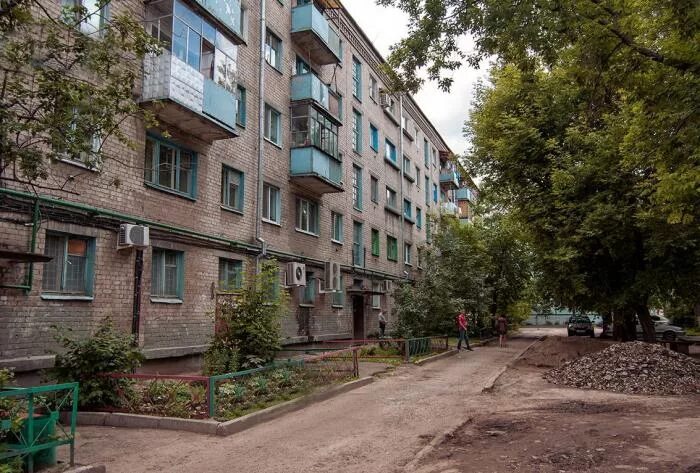 Королева 10 б омск. Королева 10 а отзывы. Королева 10/1. Королёва, 10. Красноярск дом королева 10.