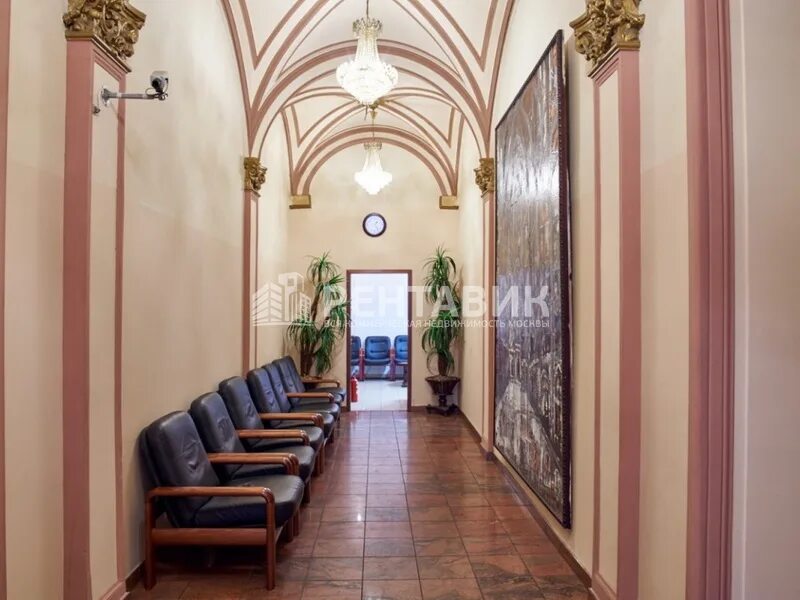 Гермозатворы на станциях московского метро. Бауманская красные ворота. Станция метро красные ворота сокольнической линии. Лефортово красные ворота. 1, москва.