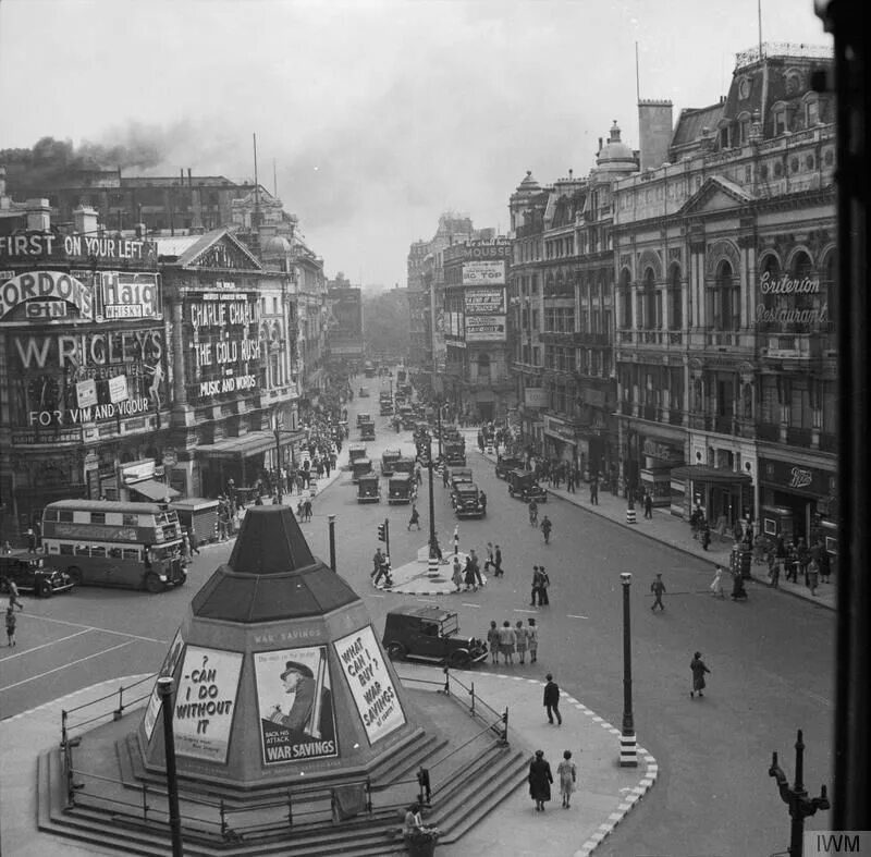 London 1942. Лондон 1925. Старый Лондон современность. Лондон 1931 год.