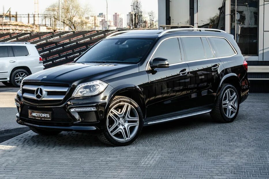 Купить gl 400. Мерседес gl 350d 2015. Мерседес gl 350 4matic. Mercedes Benz gl 350d. Mercedes Benz gl 350 4matic.