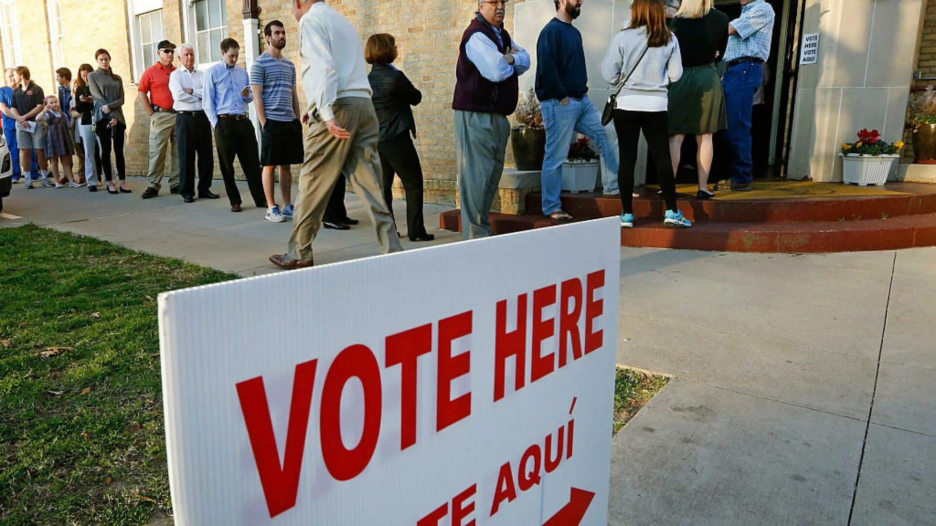 En vote. Texas vote. Vote Democrat.