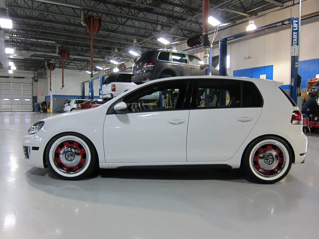 Хром тюнинг. Golf porsche wheels. хромированные диски beetle volkswagen. хром колпаки на new beetle. битл на штампахфольцваген.