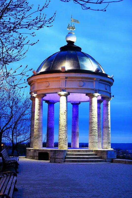 Эолова беседка в пятигорске. Пятигорск павильон эолова арфа. Беседка эолова арфа в пятигорске. Эолова беседка в пятигорске. Гора машук эолова арфа.