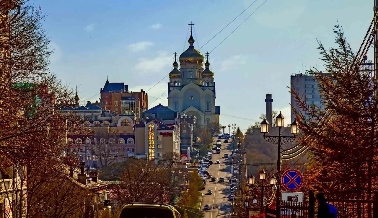 Современный хабаровск. Хабаровск центр города. Хабаровск центр города. Хабаровск столица дальнего востока. Хабаровск комсомольская площадь набережная.