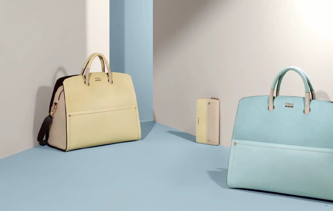 Цум фурла. Furla ss22. Сумка Furla Primavera small. Сумки фурла новая коллекция 2023. Сумка фурла белая Примавера.