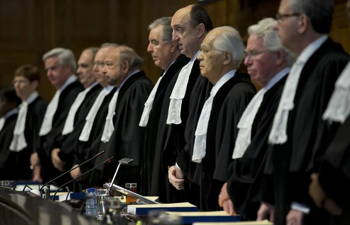 Генеральный суд оон. Международный суд ООН В Гааге. Международный Уголовный трибунал (Гаага). Судьи международного суда ООН. Международный суд Гаага Нидерланды.
