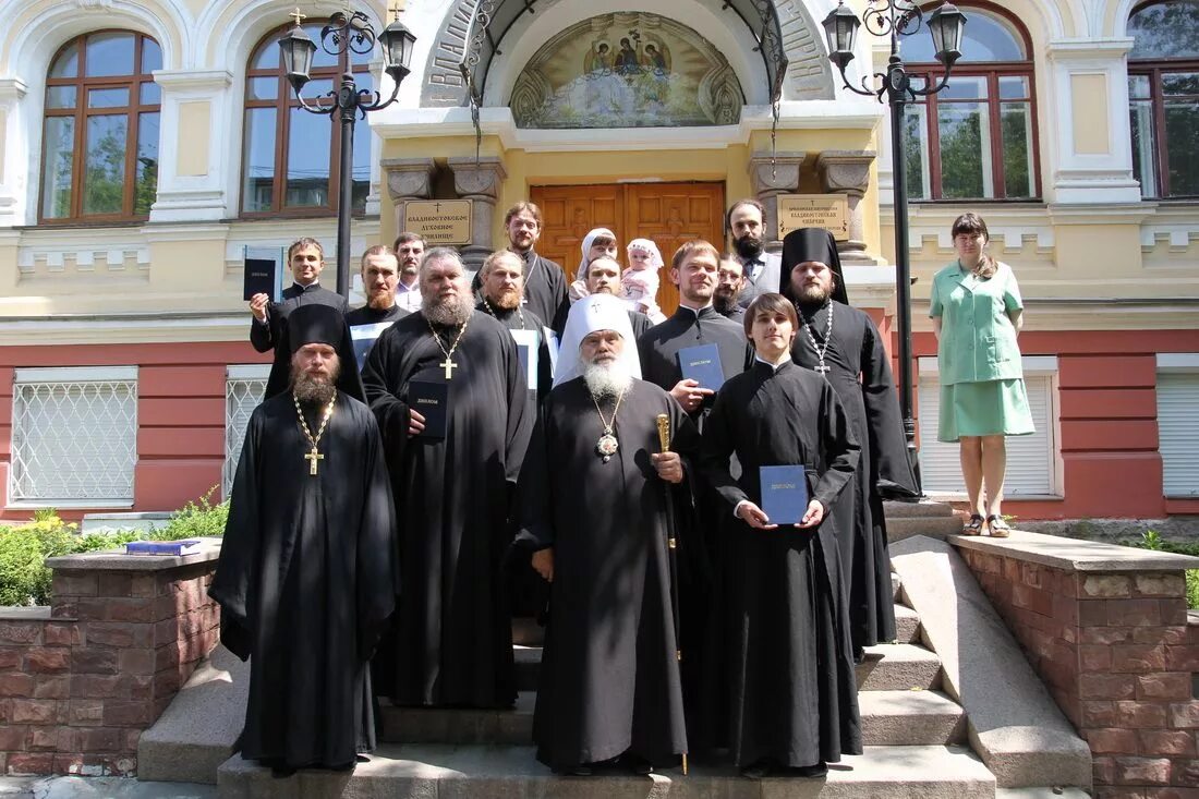 сретенская духовная академия, москва. духовные училища после 9. духовная академия сретенского монастыря. духовные училища после 9. московское президентское кадетское училище им шолохова.