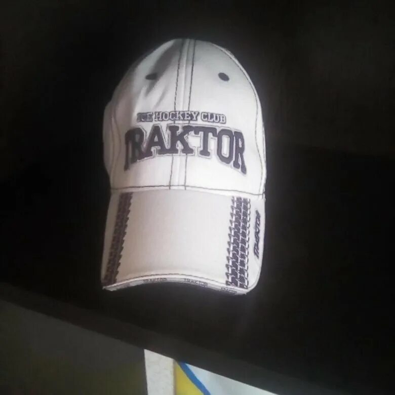 Кепка трактор. Кепка хк трактор. кепка трактор кхл. фирменная бейсболка хк трактор. бейсболка челябинский трактор.