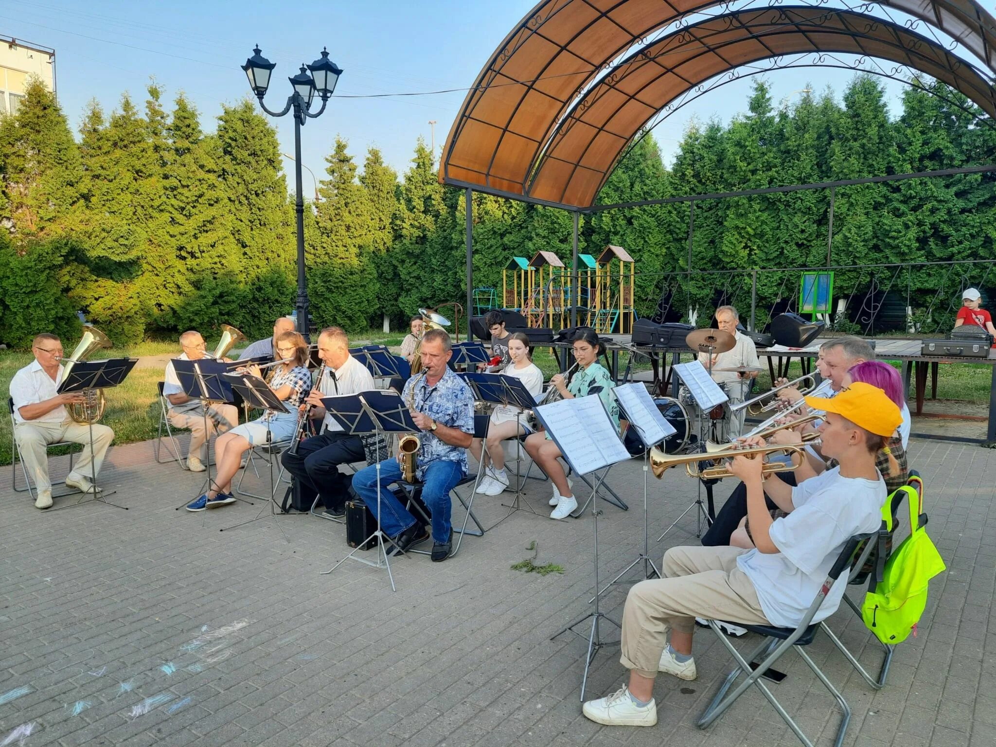 Оркестр кашира. Оркестра "сибемольки. Оркестра "сибемольки. Оркестра ока спа резорт. Ока оркестра пляж.